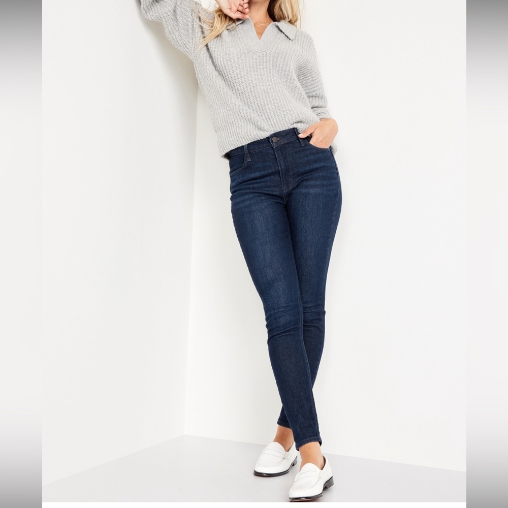 NWOT - NEW Old Navy high-rise WOW super skinny 12 short jeans